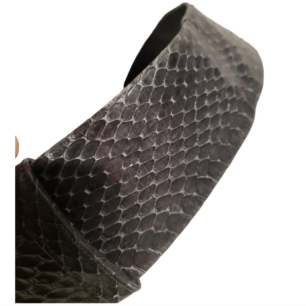 RARE JUDITH LIEBER Python Leather Metal‎ Buckle Belt